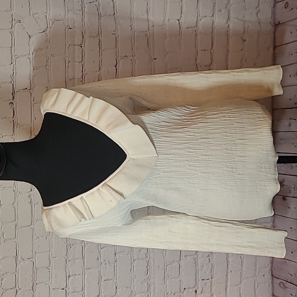 Off White Large Sweater Deep V Neck Ruffle Romantic Stretch Fitted Current Air